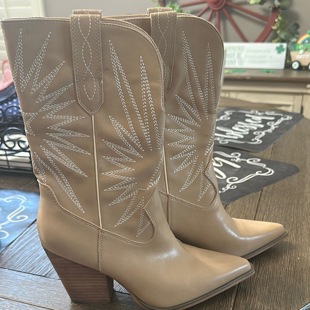 Steve Madden Women's  Tan Western Leather Boots
